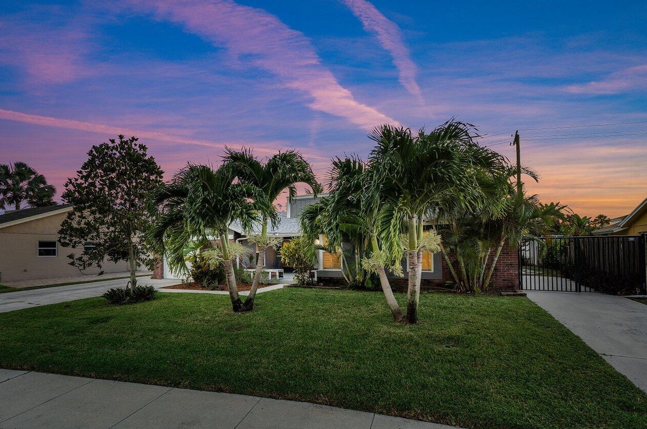 603 11th St, Boynton Beach FL  33426-2980 exterior