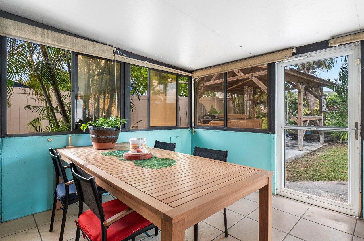 603 11th St, Boynton Beach FL  33426-2980 exterior