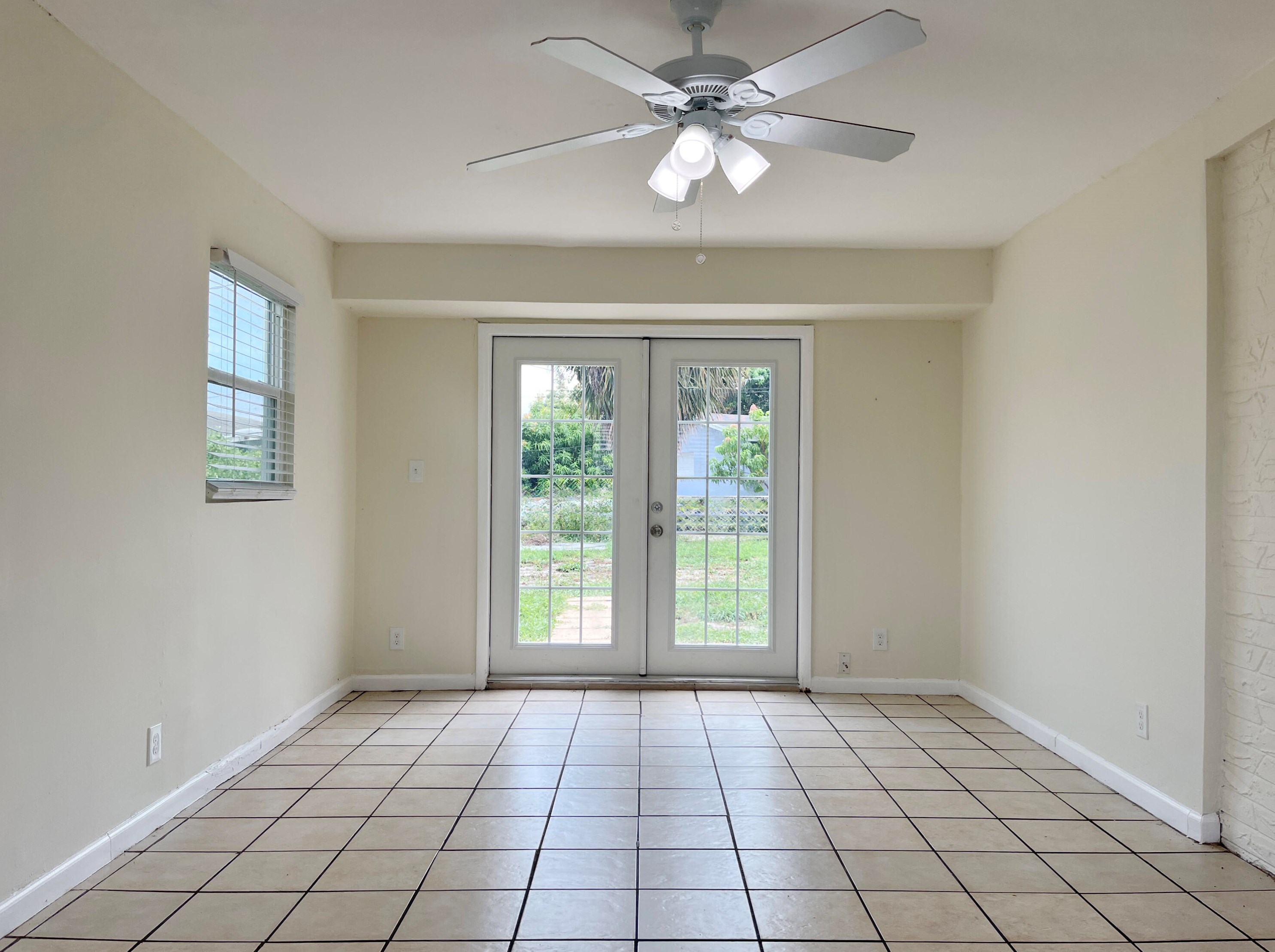 1517 14th Ave, Lake Worth FL  33460-1718 exterior