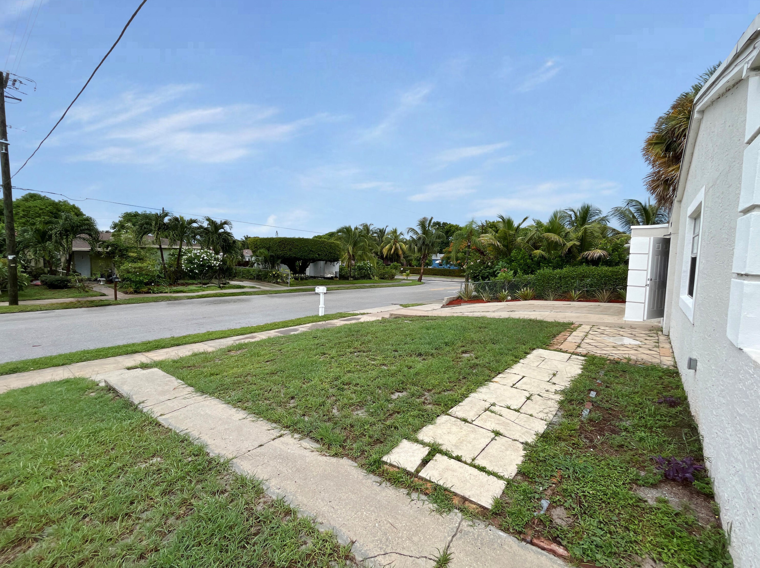 1517 14th Ave, Lake Worth FL  33460-1718 exterior