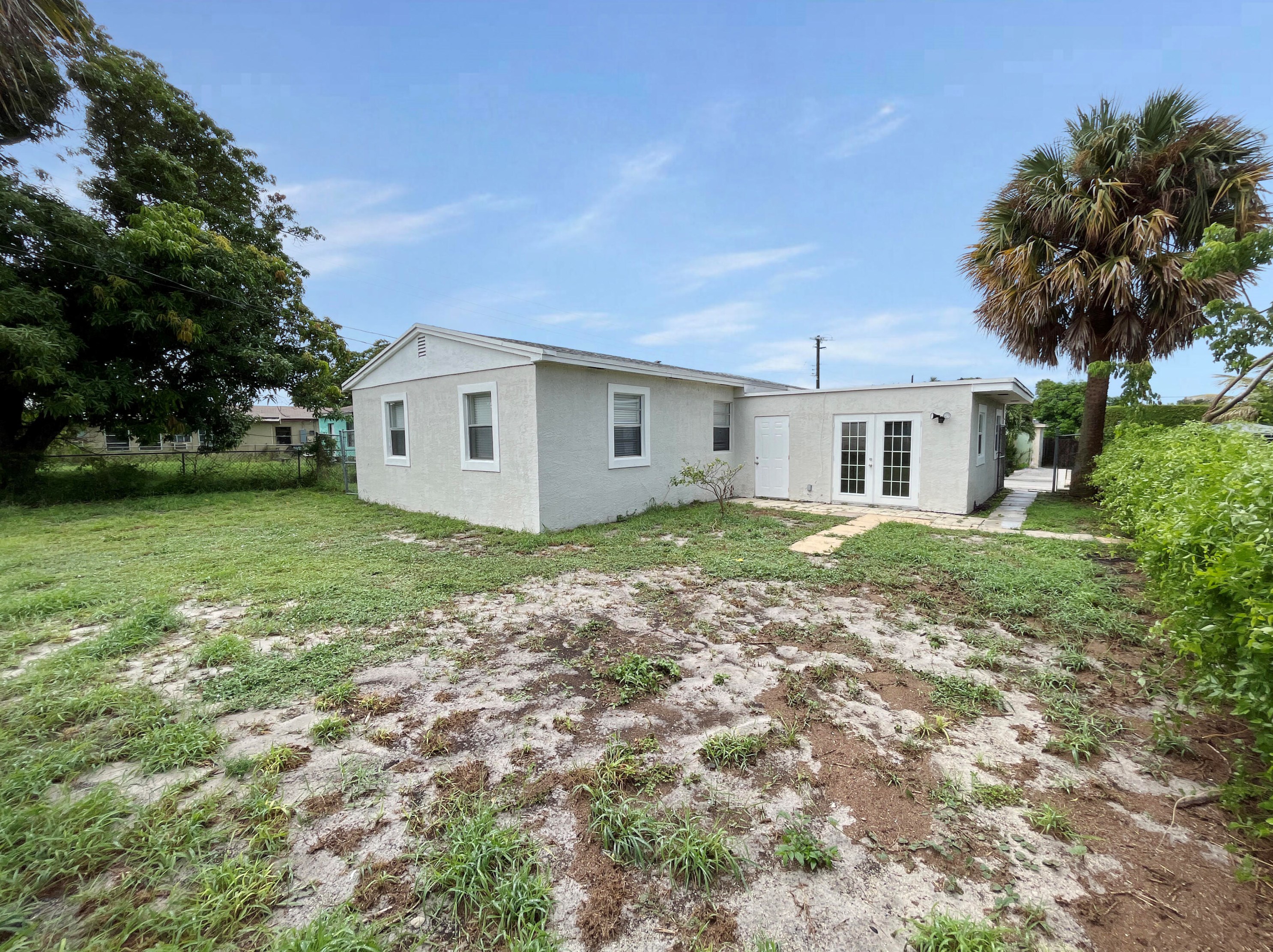 1517 14th Ave, Lake Worth FL  33460-1718 exterior