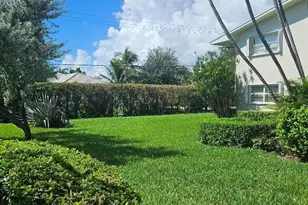 880 W Horizons Unit, Boynton Beach, FL 33435 - Photo 1