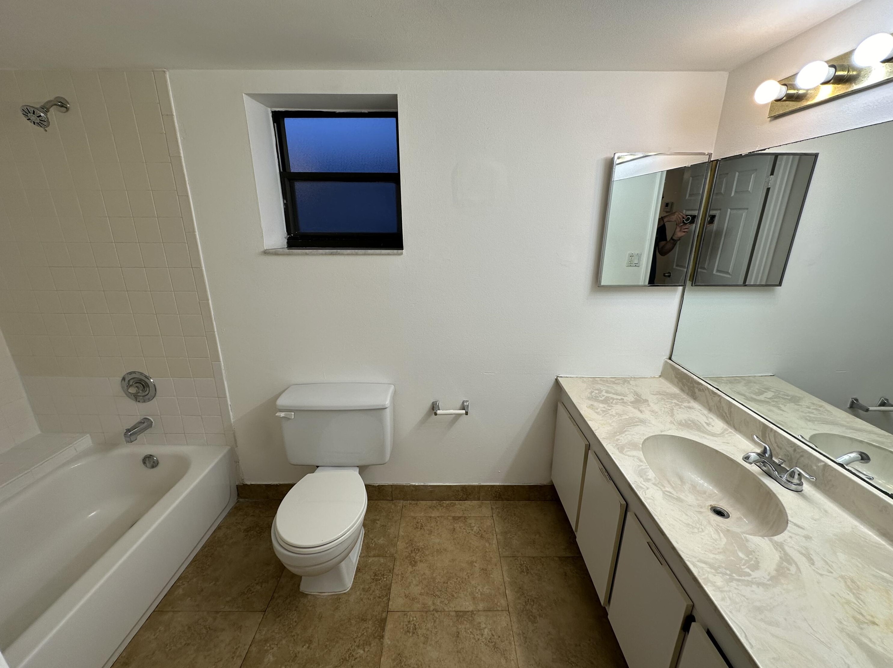 2000 Congress Ave, West Palm Beach FL  33401-8208 exterior