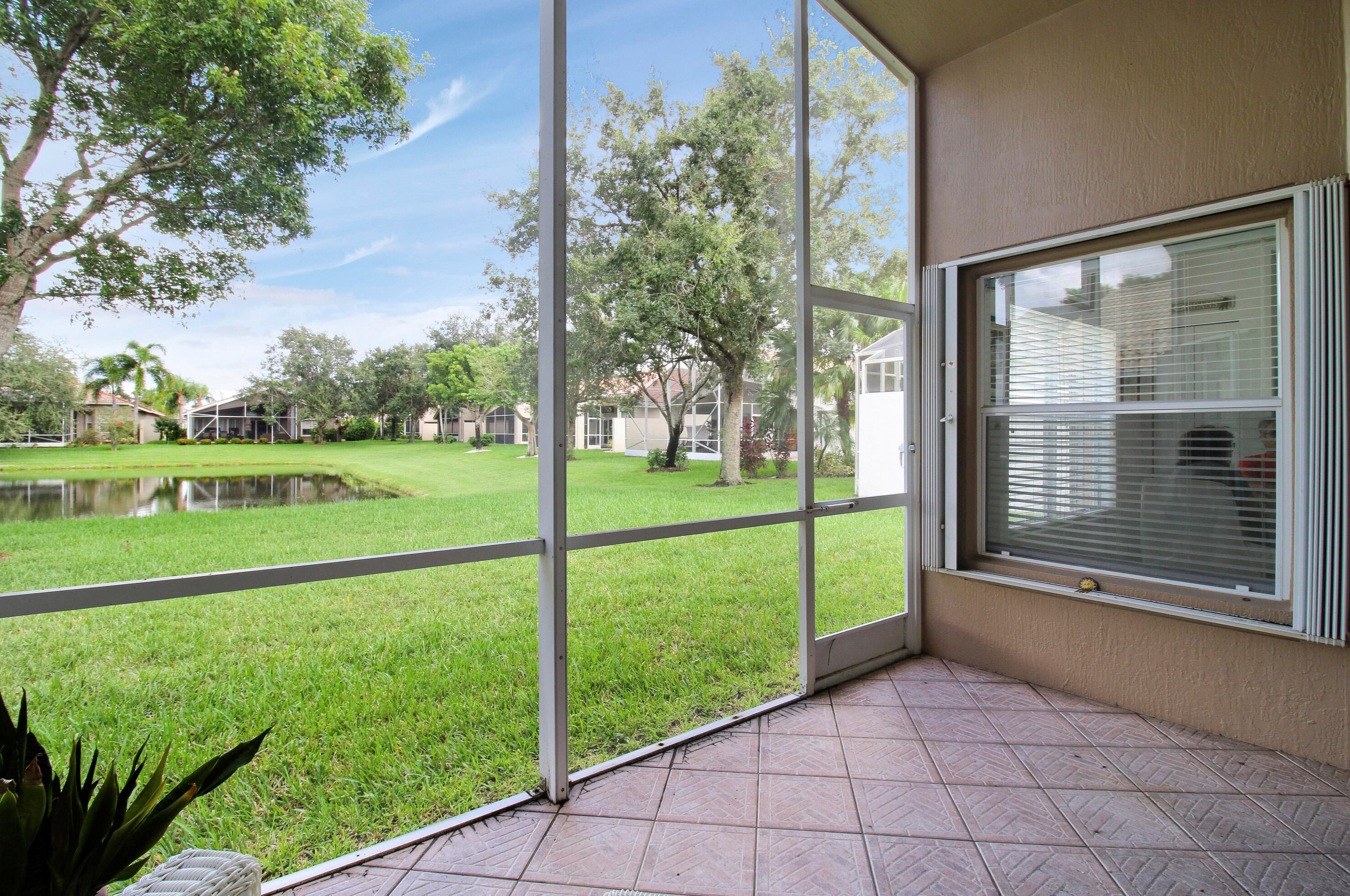 9753 Donato Way, Lake Worth FL 33467-7057 exterior