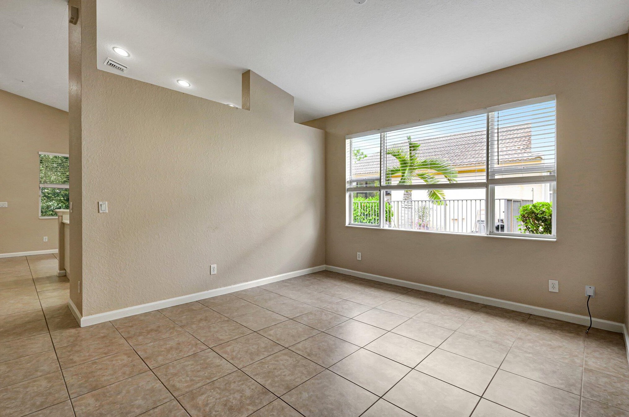 2280 Newport Is Blvd, Fort Pierce FL 34953-4587 exterior