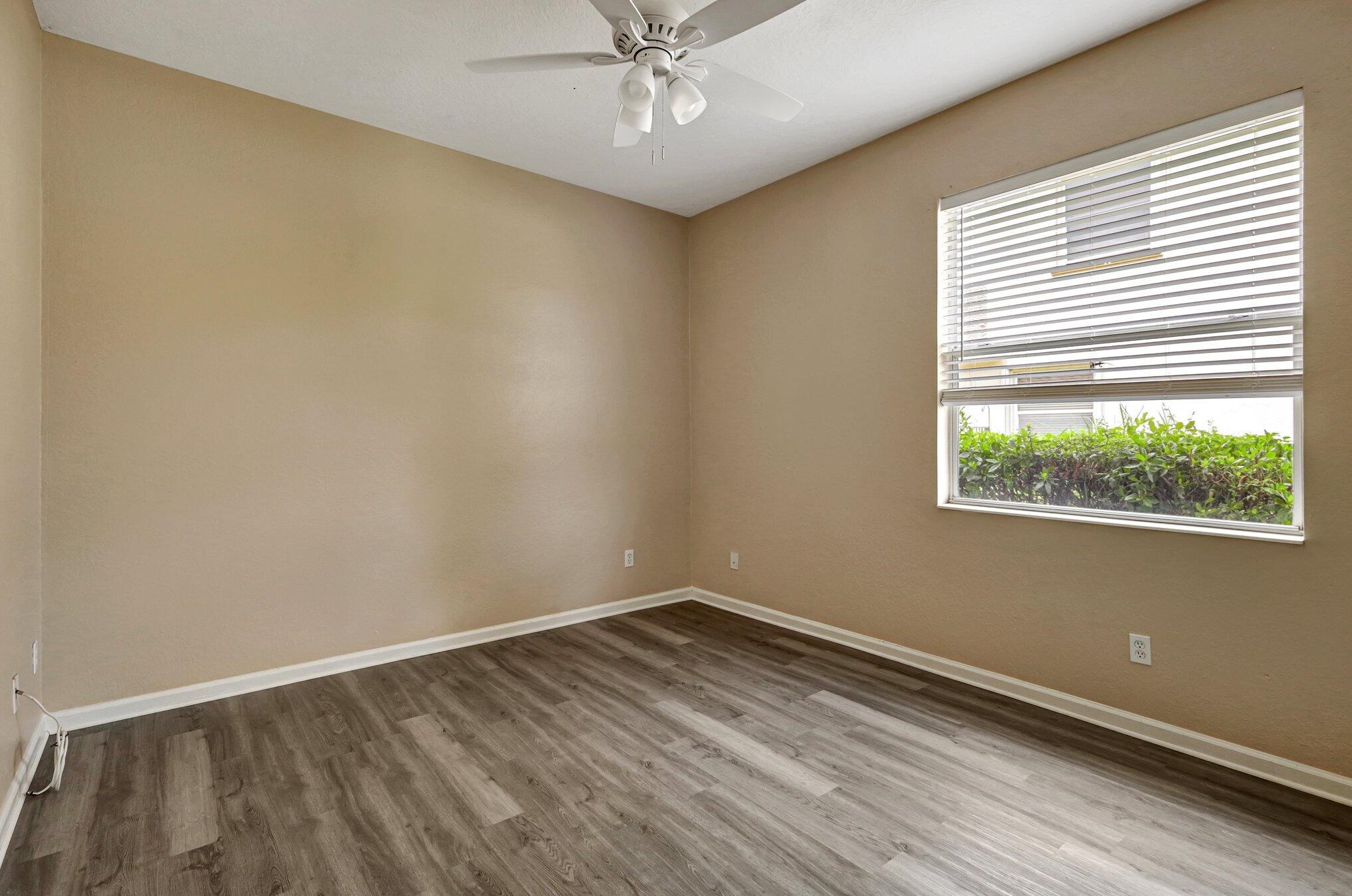 2280 Newport Is Blvd, Fort Pierce FL 34953-4587 exterior