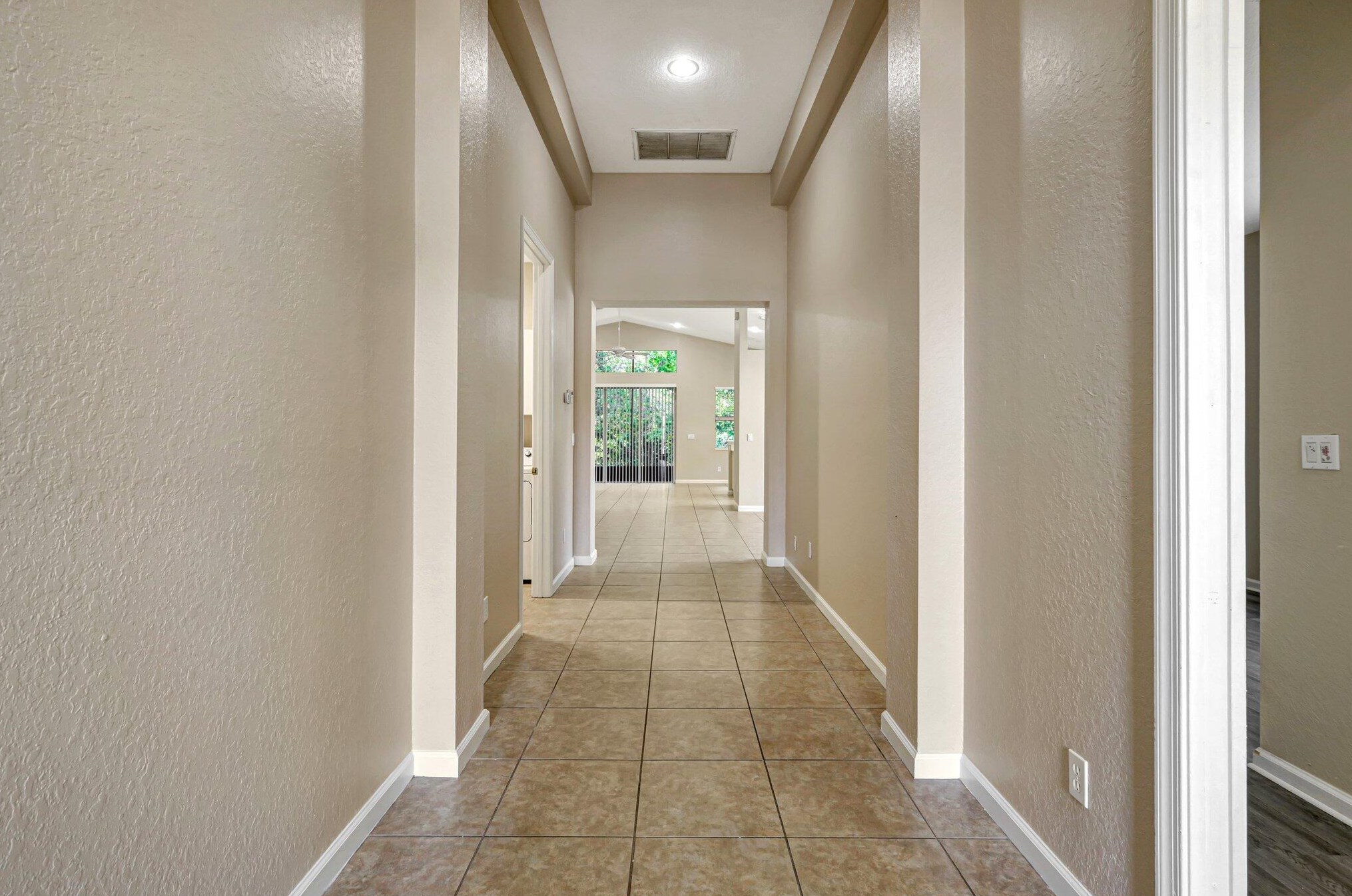 2280 Newport Is Blvd, Fort Pierce FL 34953-4587 exterior