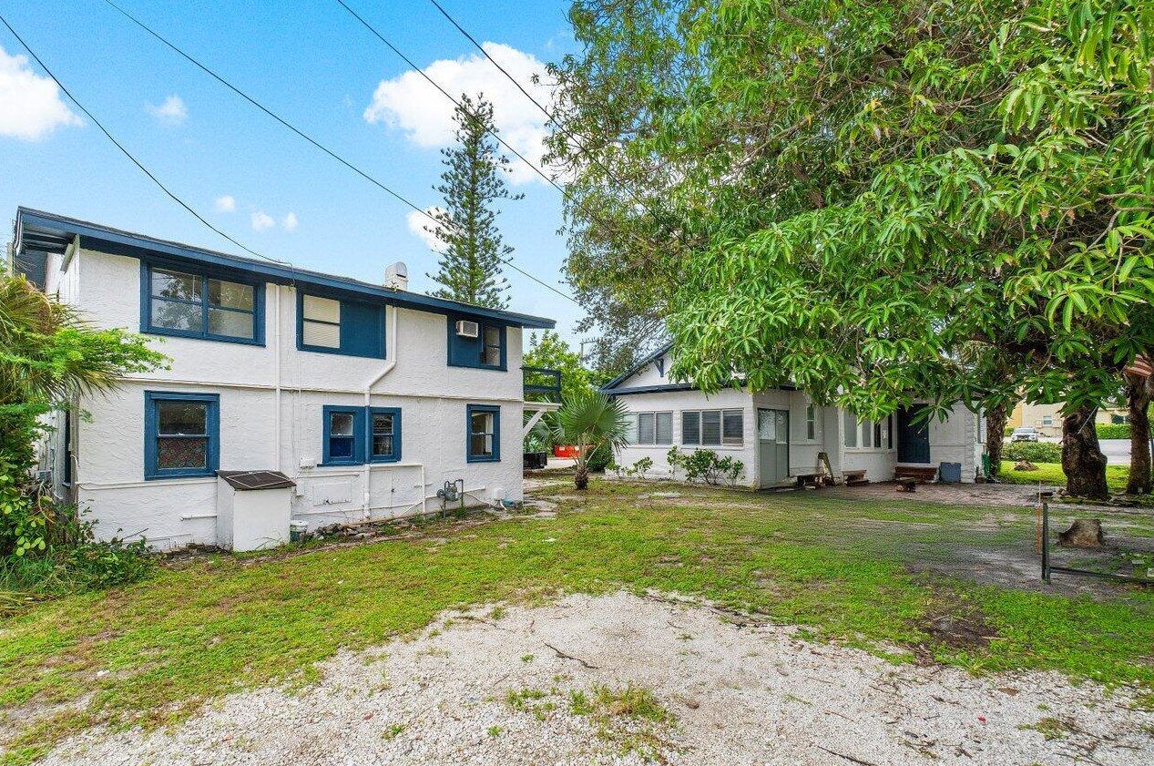 402 Federal Hwy, Lake Worth FL 33460-4641 exterior