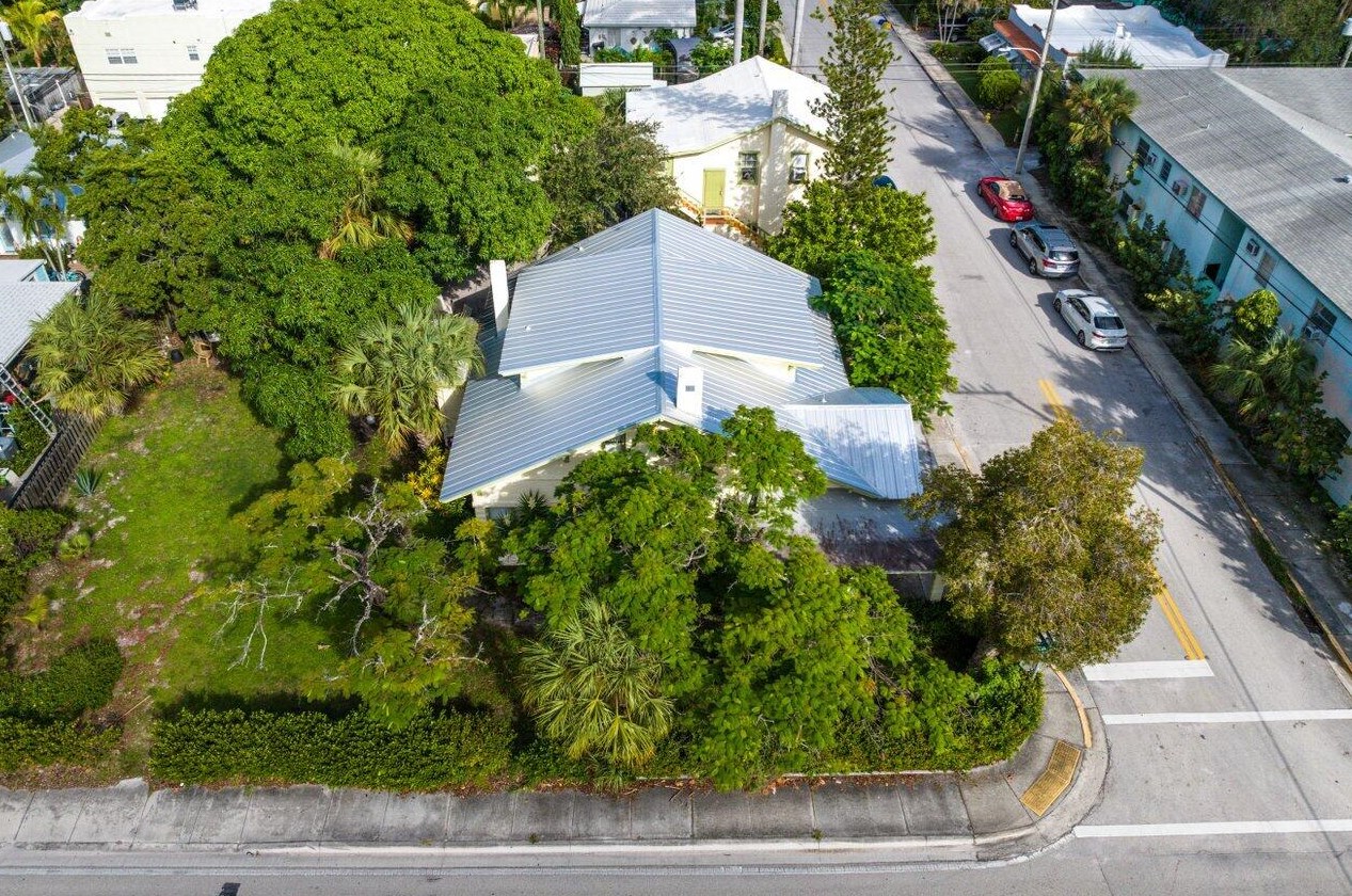 402 Federal Hwy, Lake Worth FL 33460-4641 exterior