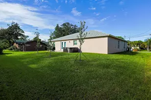 6106 Bamboo Dr, Fort Pierce, FL 34982 - Photo 9
