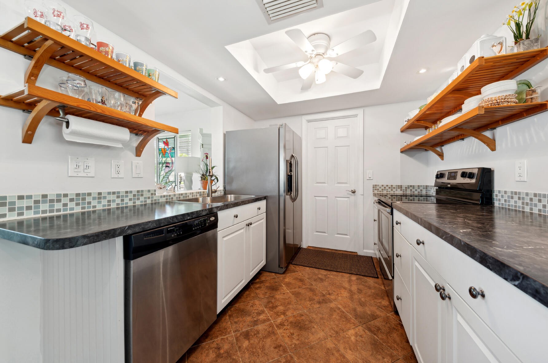 1006 7 Ave, Boynton Beach FL 33435-3807 exterior