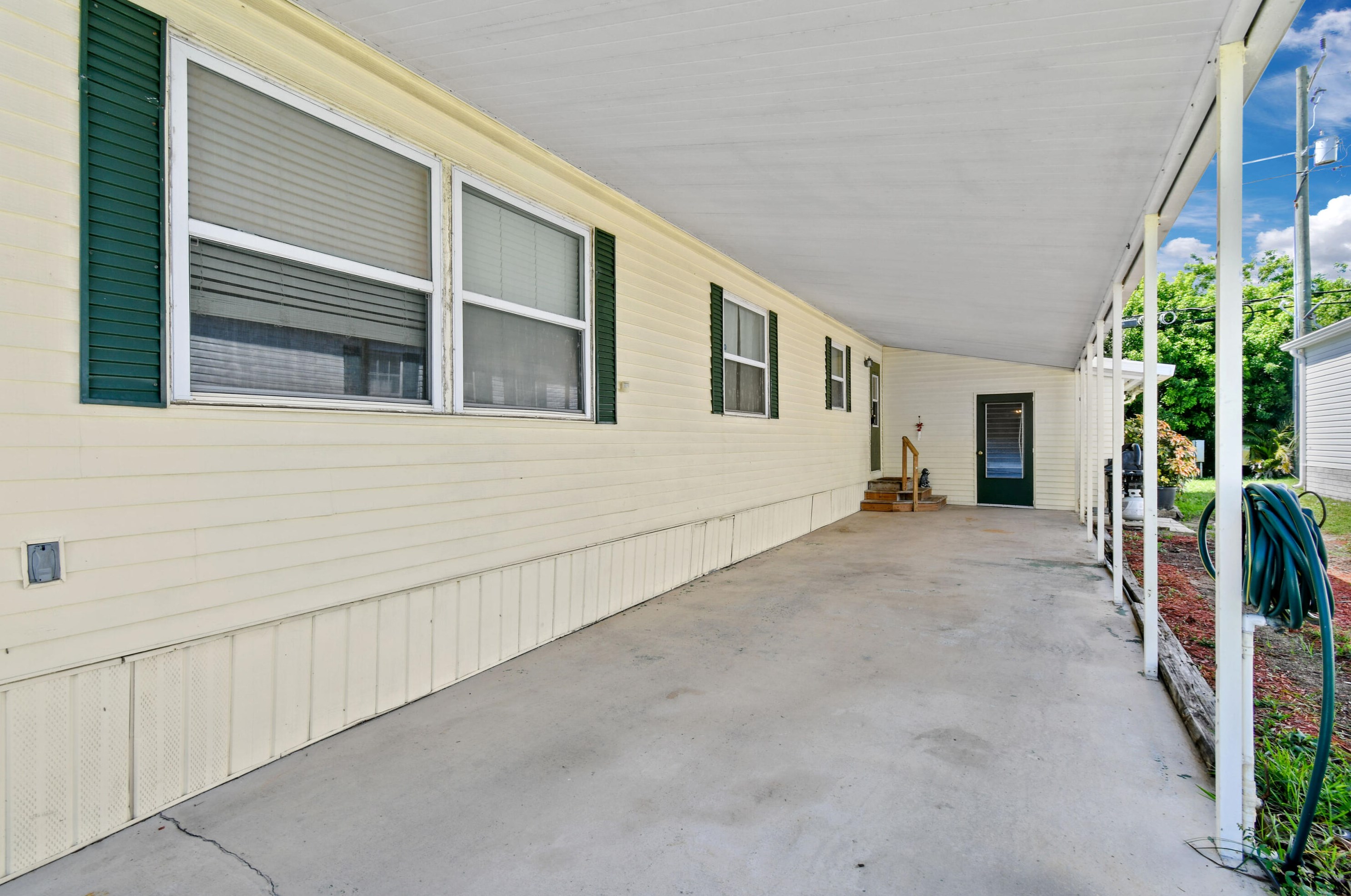 8188 Se Swan Ave, Hobe Sound, FL 33455