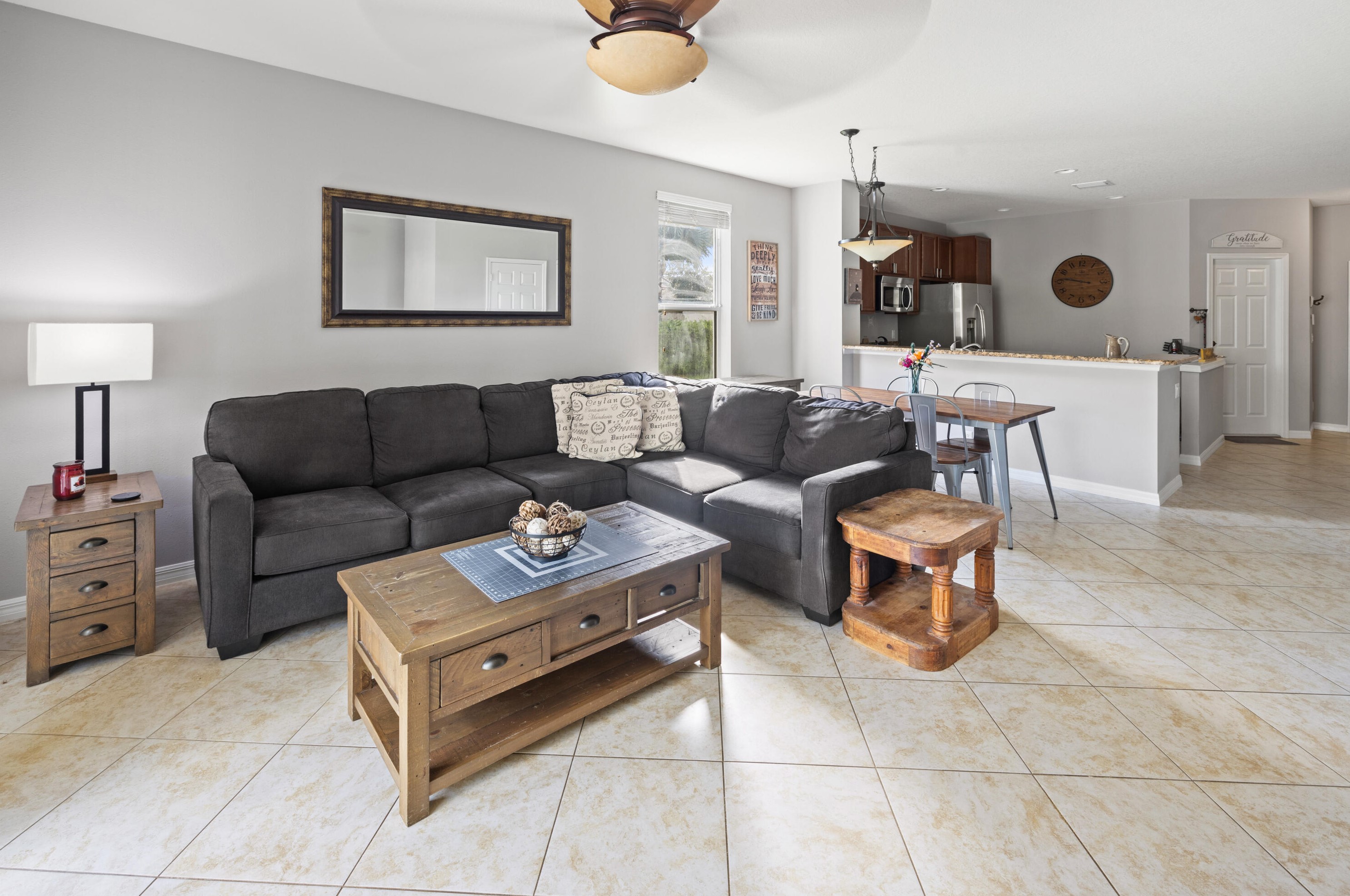 9651 Lago Dr, Boynton Beach FL 33472-2753 exterior