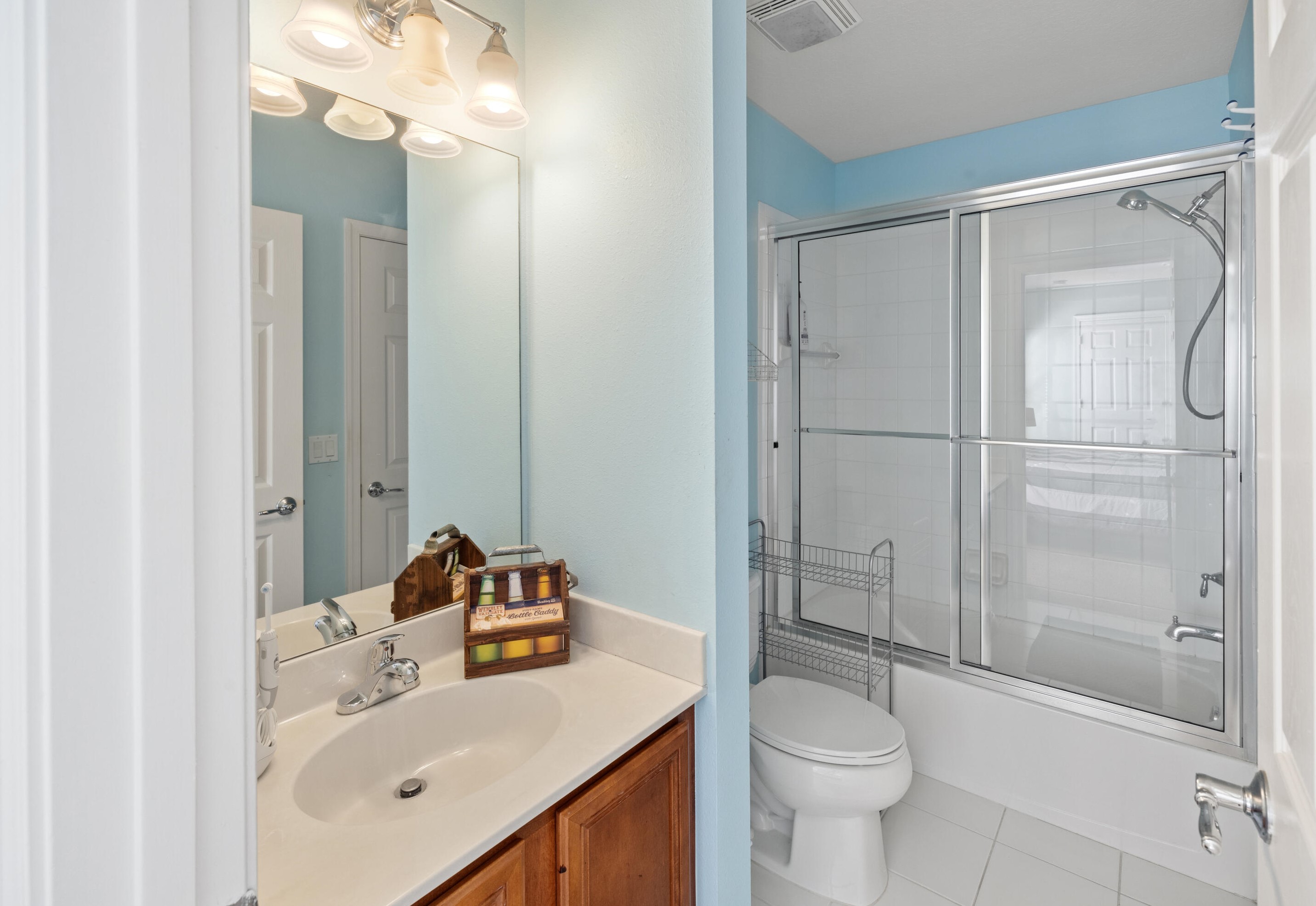 9651 Lago Dr, Boynton Beach FL 33472-2753 exterior