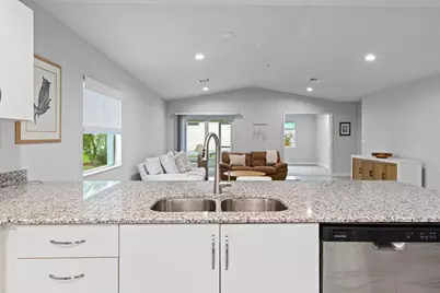 20 Flores Del Norte, Fort Pierce, FL 34951 - Photo 7