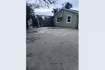 130 NE 4th Avenue, Boynton Beach, FL 33435 - Photo 23