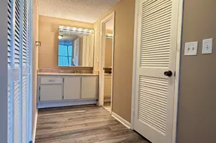 2500 Parkview Dr, Hallandale Beach, FL 33009 - Photo 17