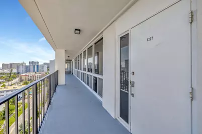 521 N Riverside Drive, Unit #1207, Pompano Beach, FL 33062 - Photo 9