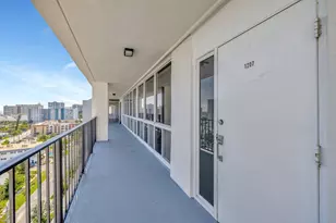 521 N Riverside Dr, Pompano Beach, FL 33062 - Photo 9