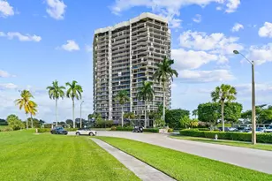 1900 Consulate Pl, West Palm Beach, FL 33401 - Photo 37