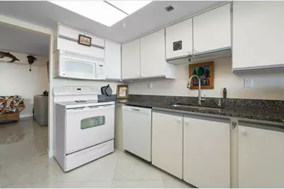 1900 Consulate Place, Unit #1702, West Palm Beach, FL 33401 - Photo 17