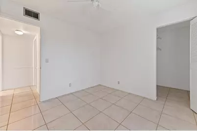 435 Pine Glen Lane, Unit #B-2, Greenacres, FL 33463 - Photo 11