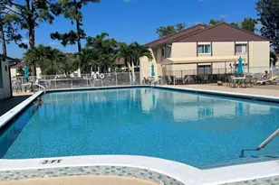 321 Knotty Pine Cir, Greenacres, FL 33463 - Photo 15