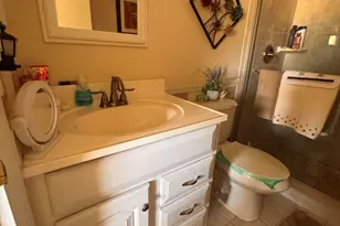 321 Knotty Pine Cir, Greenacres, FL 33463 - Photo 9