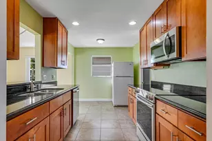 2016 SW Golf Ln, Boynton Beach, FL 33426 - Photo 7