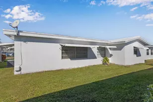 2016 SW Golf Ln, Boynton Beach, FL 33426 - Photo 21
