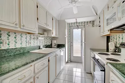 3100 S Ocean Boulevard, Unit #2140, Highland Beach, FL 33487 - Photo 11