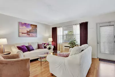 86 Lyndhurst D, Unit #D, Deerfield Beach, FL 33442 - Photo 3