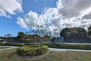 2454 NW 9th St, Delray Beach, FL 33445 - Photo 45