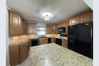 401 Lake Shore Drive, Unit #301, Lake Park, FL 33403 - Photo 15