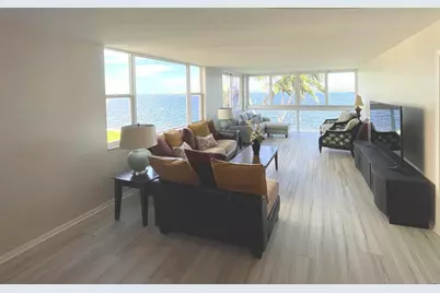 401 Lake Shore Drive, Unit #301, Lake Park, FL 33403 - Photo 7