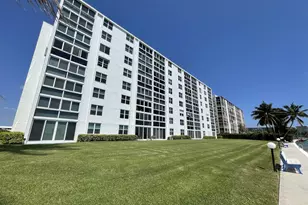 401 Lake Shore Dr, Lake Park, FL 33403 - Photo 39