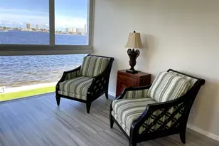 401 Lake Shore Dr, Lake Park, FL 33403 - Photo 11