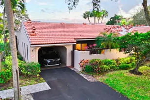 9258 Vista Del Lago, Boca Raton, FL 33428 - Photo 3