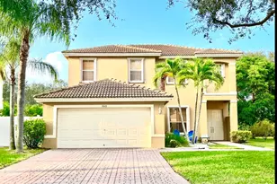 5012 Victoria Cir, West Palm Beach, FL 33409 - Photo 1