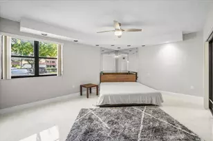 511 Ives Dairy Rd, Miami, FL 33179 - Photo 27