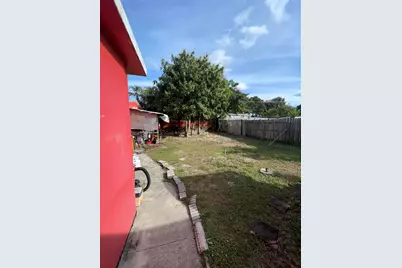 3024 Glenwood Road, West Palm Beach, FL 33405 - Photo 9