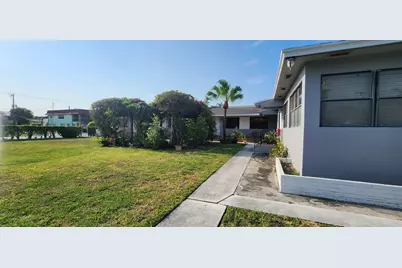 130 S Lakeside 1 Drive, Lake Worth Beach, FL 33460 - Photo 37