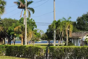 130 S Lakeside 1 Dr, Lake Worth Beach, FL 33460 - Photo 15