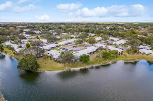 126 Club Dr, Palm Beach Gardens, FL 33418 - Photo 33