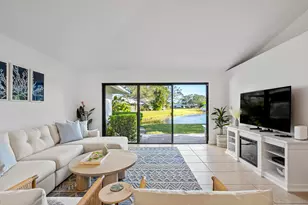 913 Club Dr, Palm Beach Gardens, FL 33418 - Photo 5