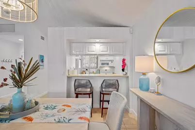 913 Club Drive, Palm Beach Gardens, FL 33418 - Photo 9