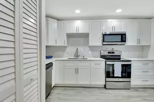 31 Southport Ln, Boynton Beach, FL 33436 - Photo 5