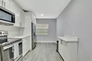 31 Southport Ln, Boynton Beach, FL 33436 - Photo 7