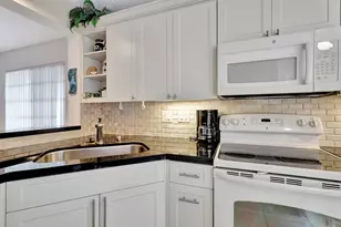 7449 Glendevon Ln, Delray Beach, FL 33446 - Photo 3