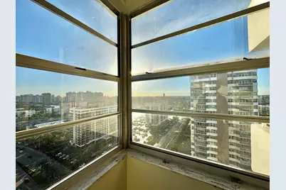 1980 S Ocean Drive Drive, Unit #20Q, Hallandale Beach, FL 33009 - Photo 5